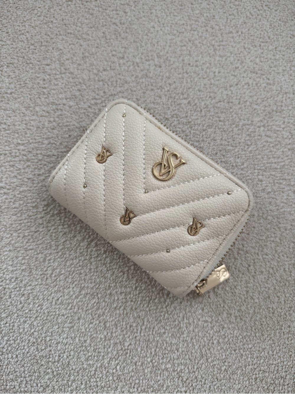 Victoria Secret Wallet Quilted Zip Wallet in Cream with Gold Accents